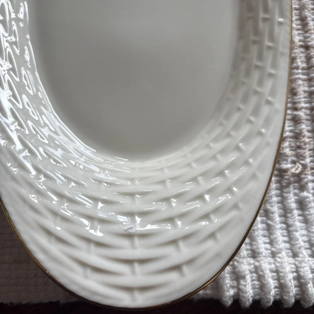 Lenox Ivory Basket Weave Oval Serving Dish w/ Gold Trim 13 3/4